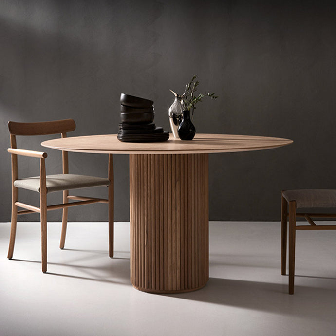 Round Pedestal Modern Dining Table Brown Tone Fixed Table with Pinewood Solid Wood