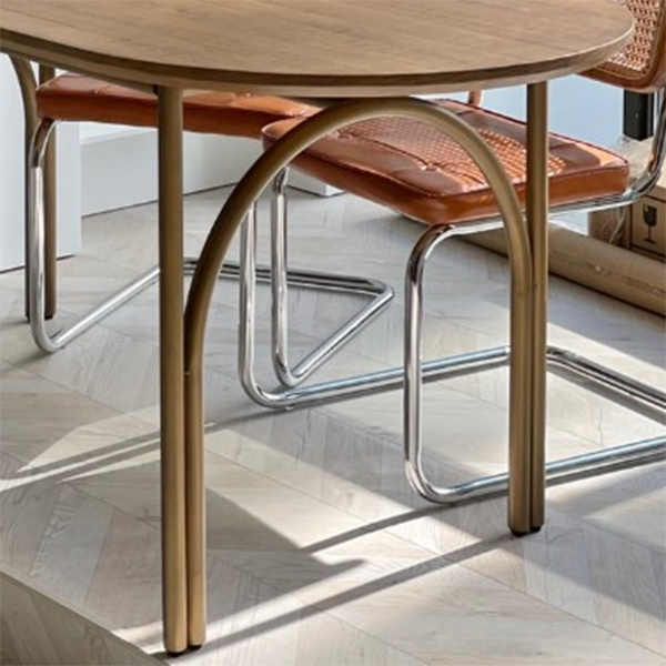 Mesa moderna de madera de pino para restaurante, mesa de comedor interior ovalada con 4 patas