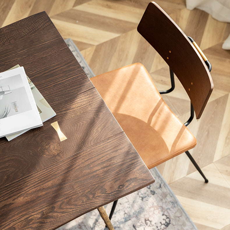 Traditionele luxe eettafel Bruine vaste houten eettafel met metalen basis