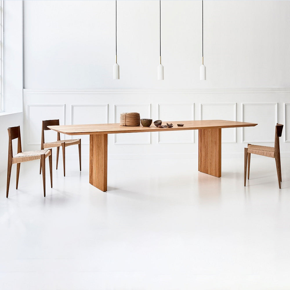 Esstisch mit Massivholzplatte, rechteckiger, moderner Tisch mit doppeltem Sockel