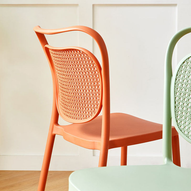 Sillas sin brazos de comedor de plástico de diseño escandinavo para el hogar, silla lateral con respaldo abierto
