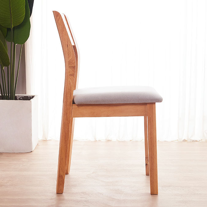 Silla lateral abierta moderna de madera de caucho Silla de comedor de madera con acabado mate