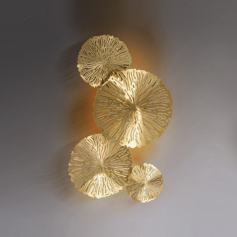 Luz de latón nórdica Luz de loto Forma de la hoja de múltiples luces de pared de luz en oro