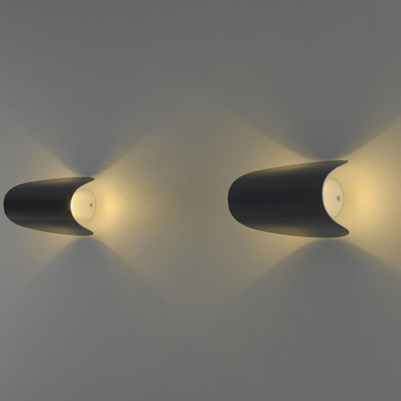 Unique Shade Metal Wall Sconce Modern Style Single Light Wall Mount Light