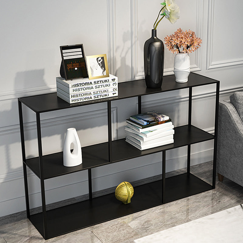 Scaffali di libri minimalisti della libreria aperta con ripiani rettangolari in metallo