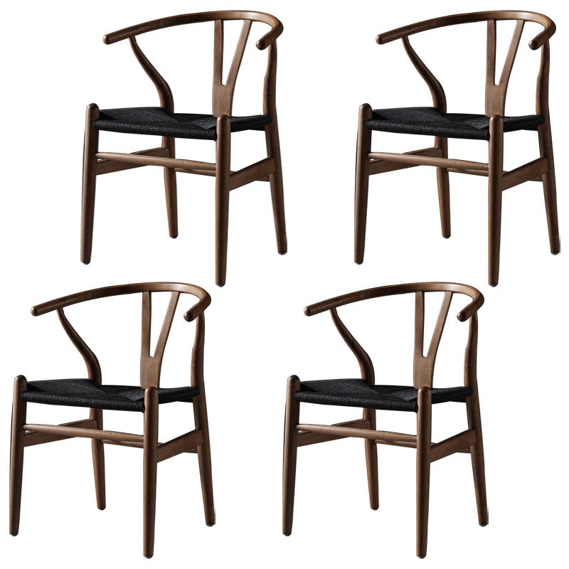 Silla de comedor de madera moderna con acabado mate de Wishbone de haya