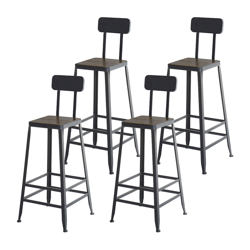 29,53 "Industrie -Bar und Counterhocker Low Back Stool mit 4 schwarzen Beinen