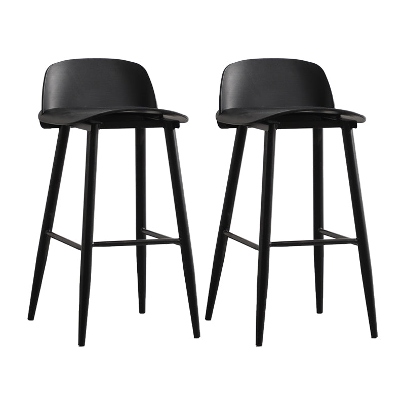 Sgabello da pranzo in plastica in plastica scandinava sgabello da bar sul retro posteriore