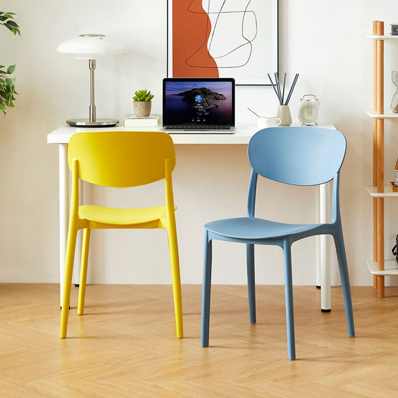 Silla apilable moderna que cena las sillas sin brazos con las piernas plásticas para la cocina