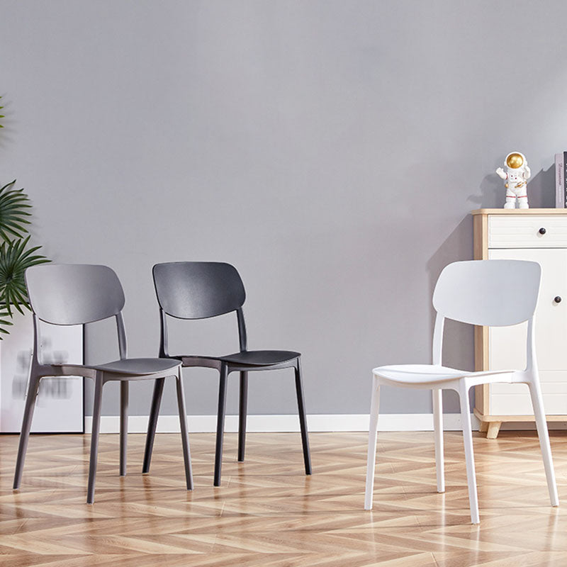 Sedia moderna sedia impilabile sedia a bracciole senza braccio con gambe di plastica per cucina