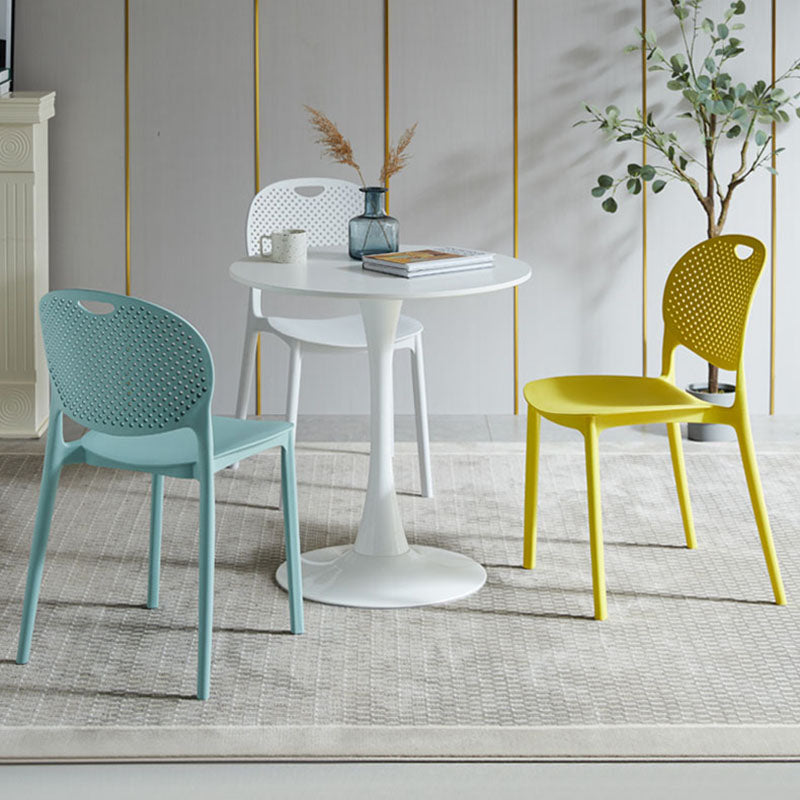Sillas apilables modernas que cenan la silla sin brazos con las piernas plásticas para la cocina