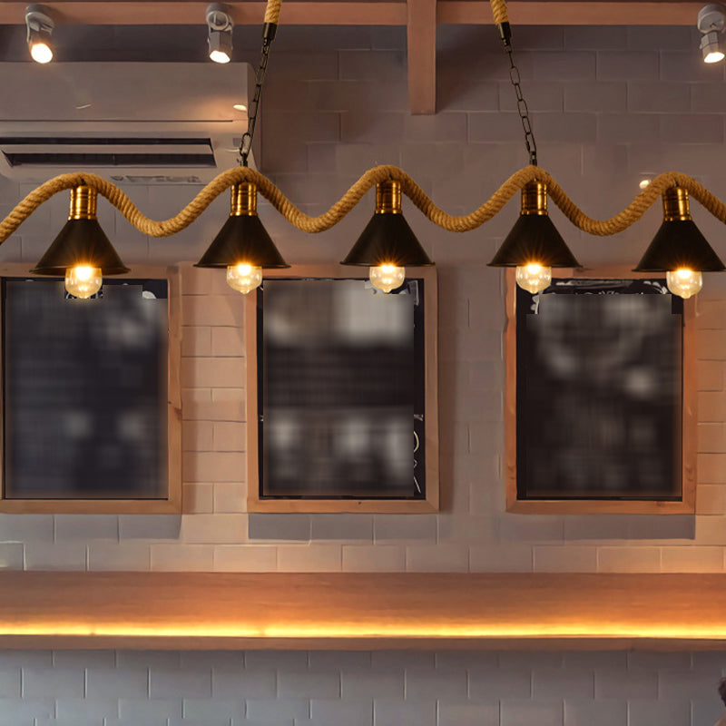 Colgante de islas negras de metal ligero de la isla industrial con cuerda natural para restaurante