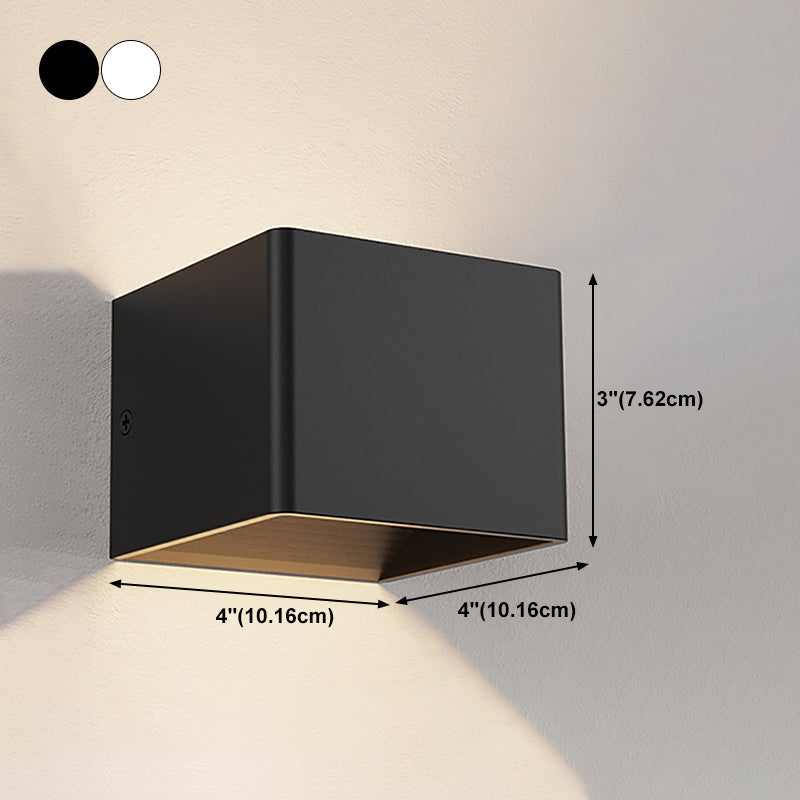 Luz de pared de metal de estilo moderno Aravera de pared LED de forma geométrica para al aire libre