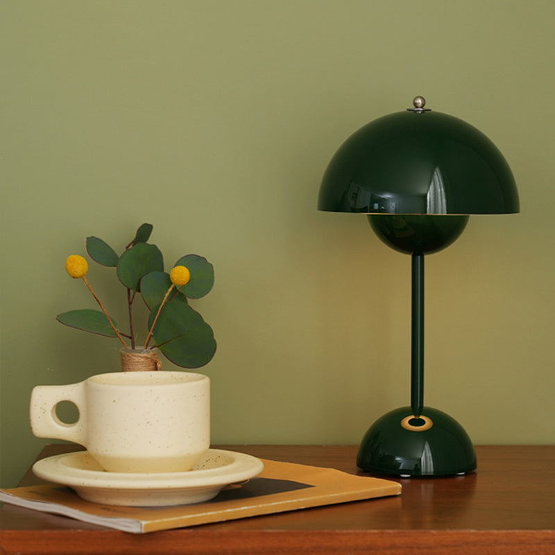 Nordic Style Metal Table Lamp Colorful Bud Shape Desk Lamp for Bedroom