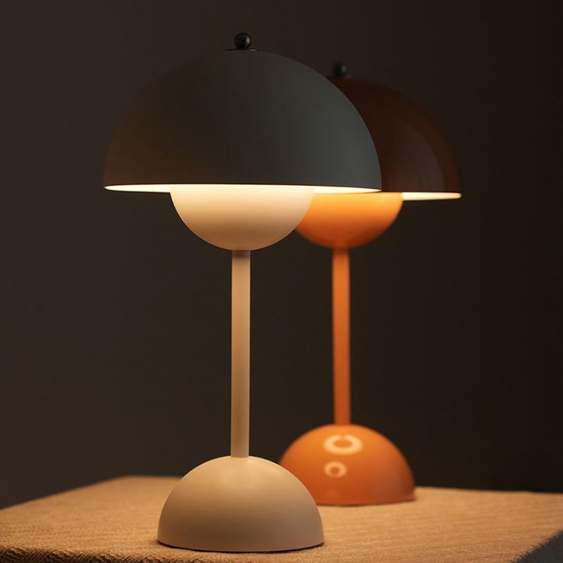 Nordic Style Metal Table Lamp Colorful Bud Shape Desk Lamp for Bedroom