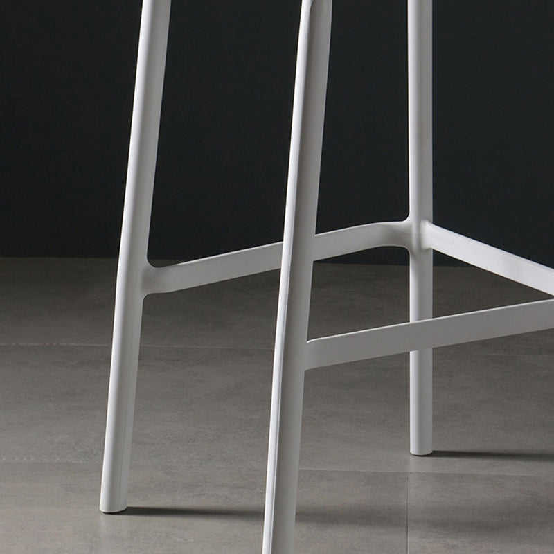 29,9 Zoll Plastik für zeitgenössische armlose Hocker Low Back Bar Hocker für das Restaurant