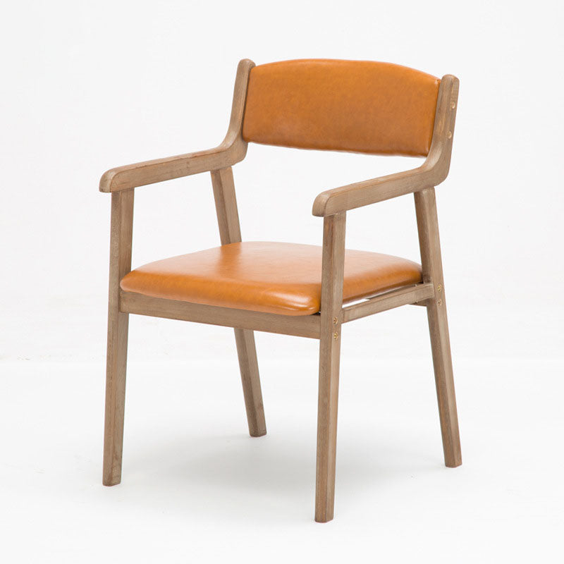 Silla de comedor tapizada de madera de caucho de granja con acabado mate abierto