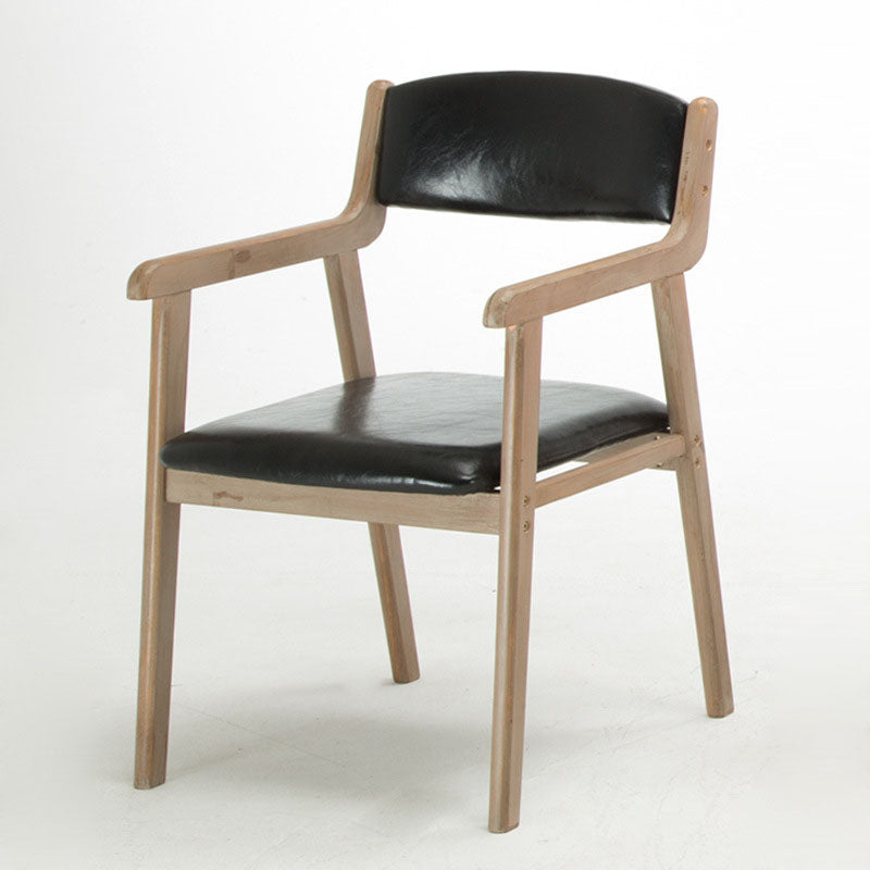 Silla de comedor tapizada de madera de caucho de granja con acabado mate abierto