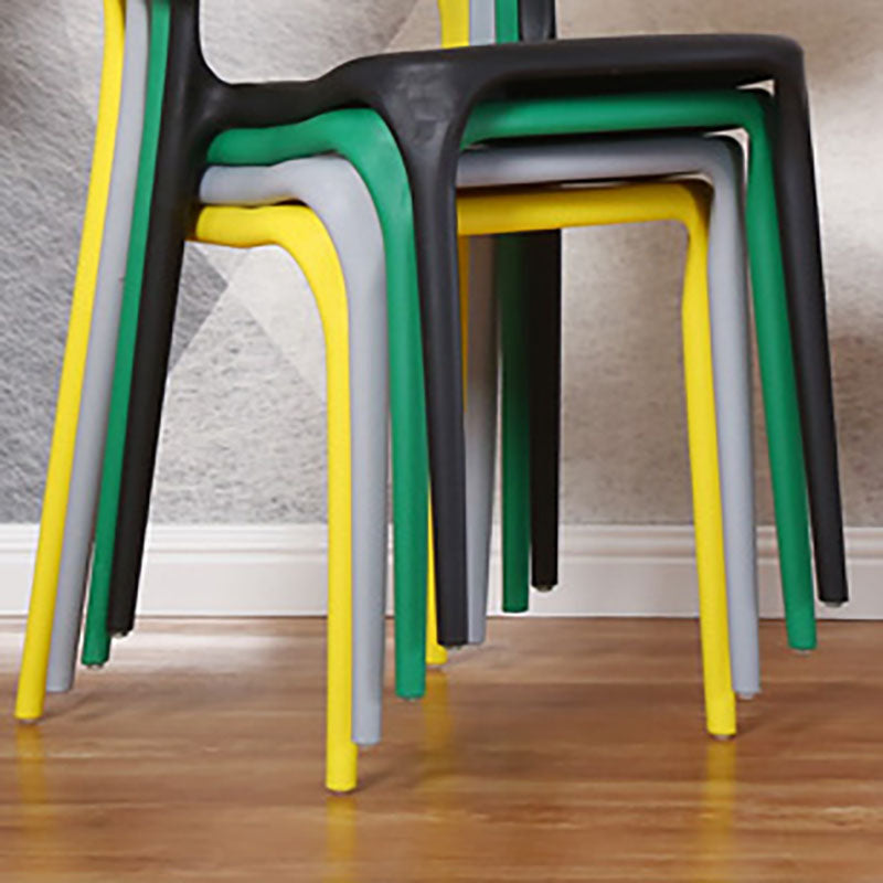 Silla apilable de estilo moderno, sillas con respaldo abierto sin brazos y patas de plástico para cocina