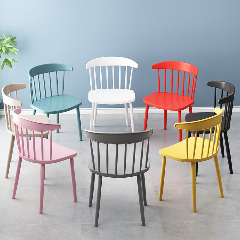 Silla lateral trasera Windsor colorida escandinava de plástico que cena la silla sin brazos