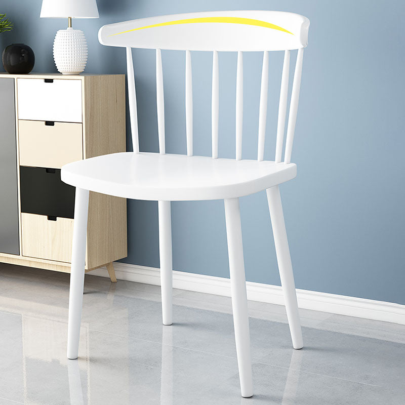 Silla lateral trasera Windsor colorida escandinava de plástico que cena la silla sin brazos