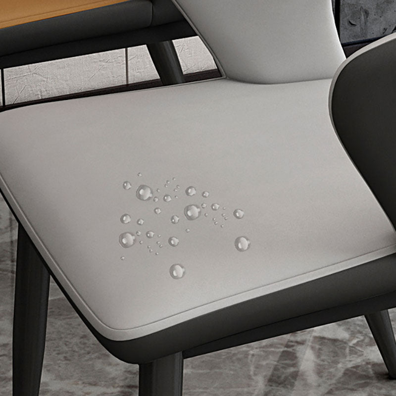 Bras arrière ouvert de style industriel dinant des chaises en cuir de Faux dinant des chaises