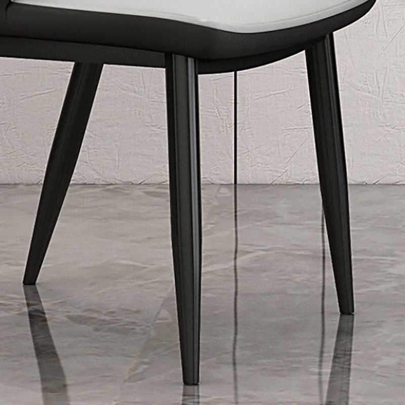 Bras arrière ouvert de style industriel dinant des chaises en cuir de Faux dinant des chaises