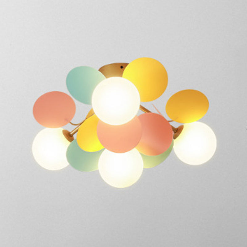 Petali eleganti Nordic Lampada del soffitto in vetro bianco camera da letto semifulò