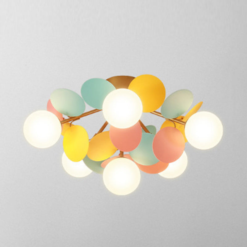 Petali eleganti Nordic Lampada del soffitto in vetro bianco camera da letto semifulò