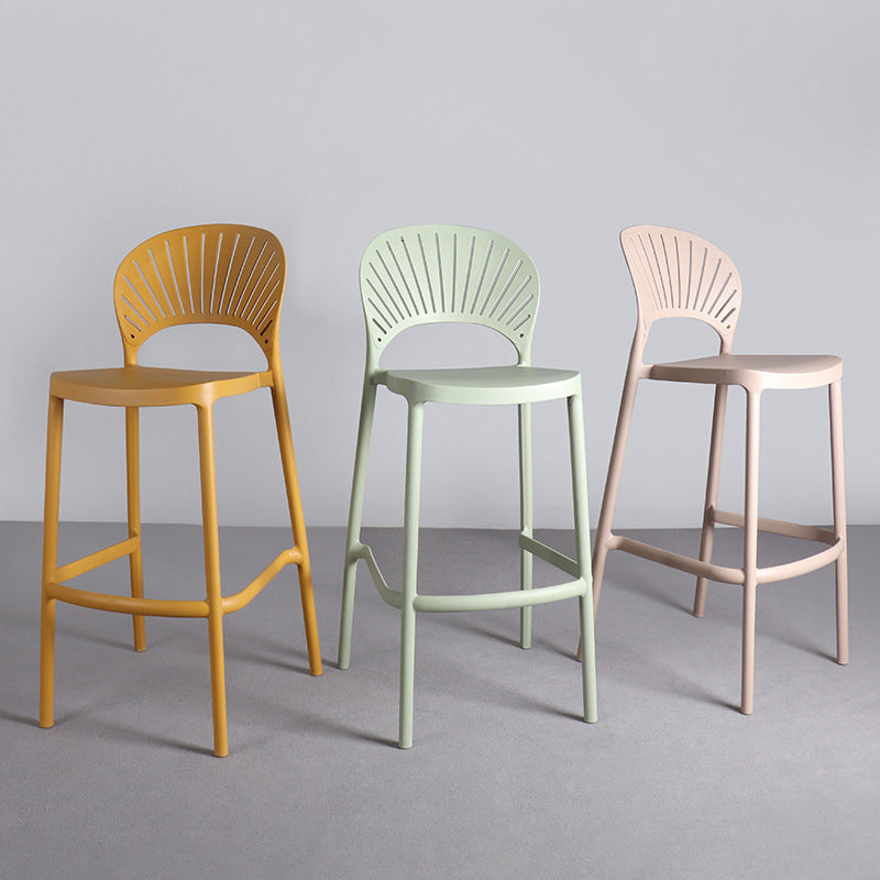 Taburetes de bar apilables de plástico de estilo nórdico para uso doméstico, taburetes con respaldo bajo sin brazos