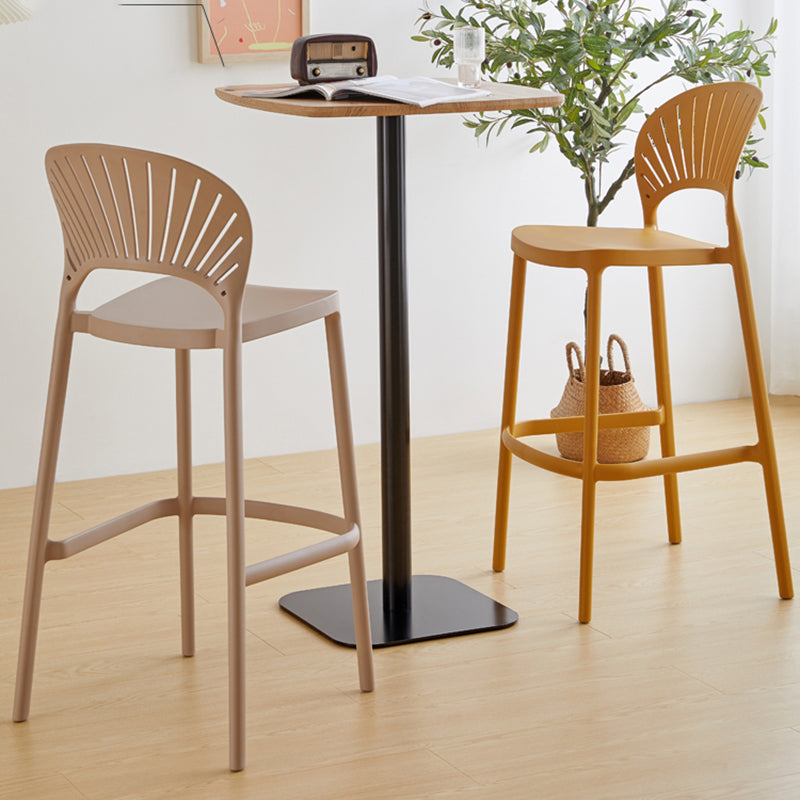Taburetes de bar apilables de plástico de estilo nórdico para uso doméstico, taburetes con respaldo bajo sin brazos