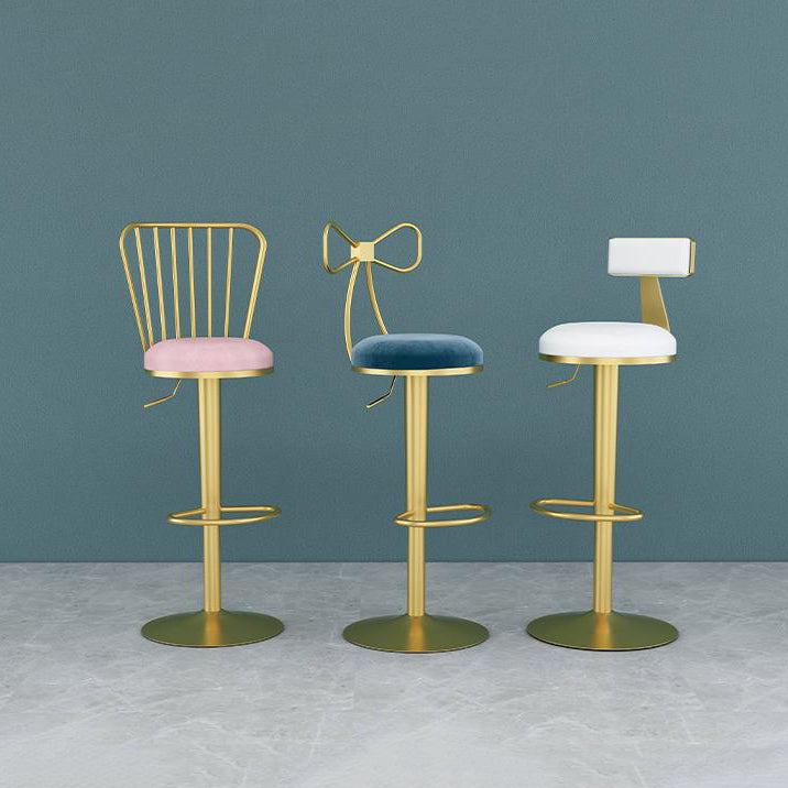 Contemporary Metal Bar and Counter Stool Low Back Stool with Pedestal Base in Gold