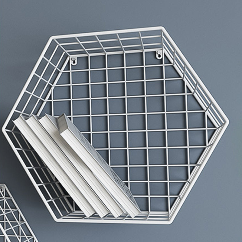 Libreria moderna in metallo galleggiante in metallo chiuso a parete.