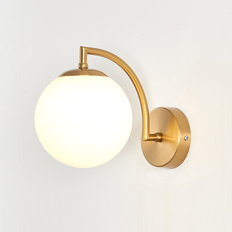 Lámpara de lámpara de pared global dorada simplicidad de vidrio blanco de 1 linda lámpara de vidrio