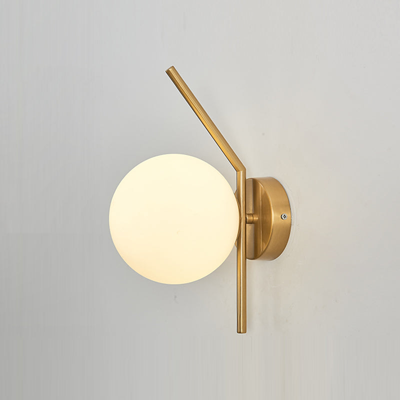 Lámpara de lámpara de pared global dorada simplicidad de vidrio blanco de 1 linda lámpara de vidrio