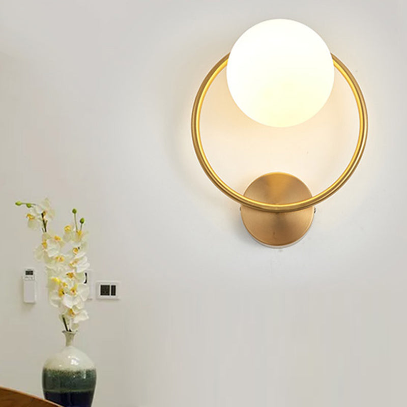Lámpara de lámpara de pared global dorada simplicidad de vidrio blanco de 1 linda lámpara de vidrio