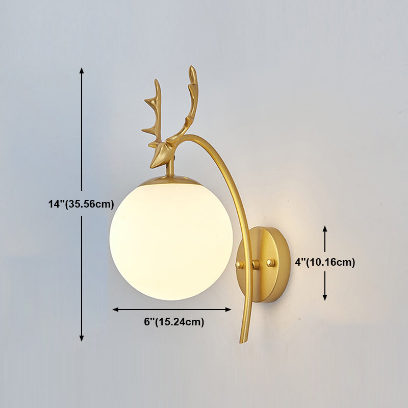 Lámpara de lámpara de pared global dorada simplicidad de vidrio blanco de 1 linda lámpara de vidrio