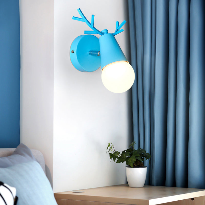 Modern Style Unique Shape Wall Sconce Metal 1 Light Sconce Lighting for Bedroom