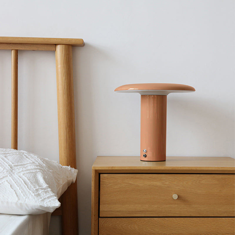 Cercle Table Light Style moderne Metal Night Table Lampe pour le chevet