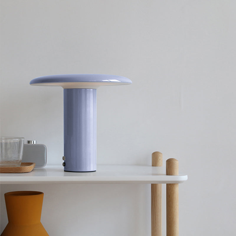 Cercle Table Light Style moderne Metal Night Table Lampe pour le chevet
