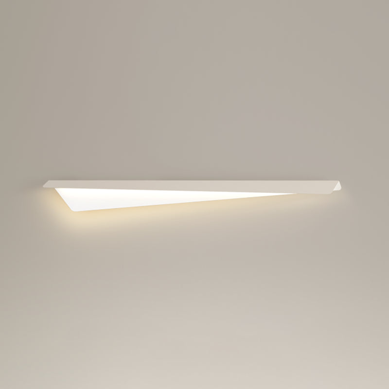 Metal Linear Shape Wall Light Modern Style 1-Light Wall Mounted Light Fixture in White