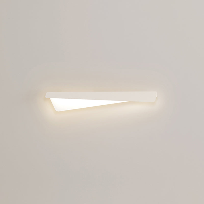 Metal Linear Shape Wall Light Modern Style 1-Light Wall Mounted Light Fixture in White
