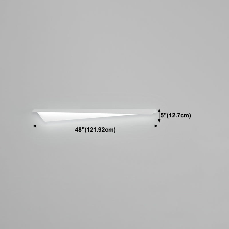 Metal Linear Shape Wall Light Modern Style 1-Light Wall Mounted Light Fixture in White