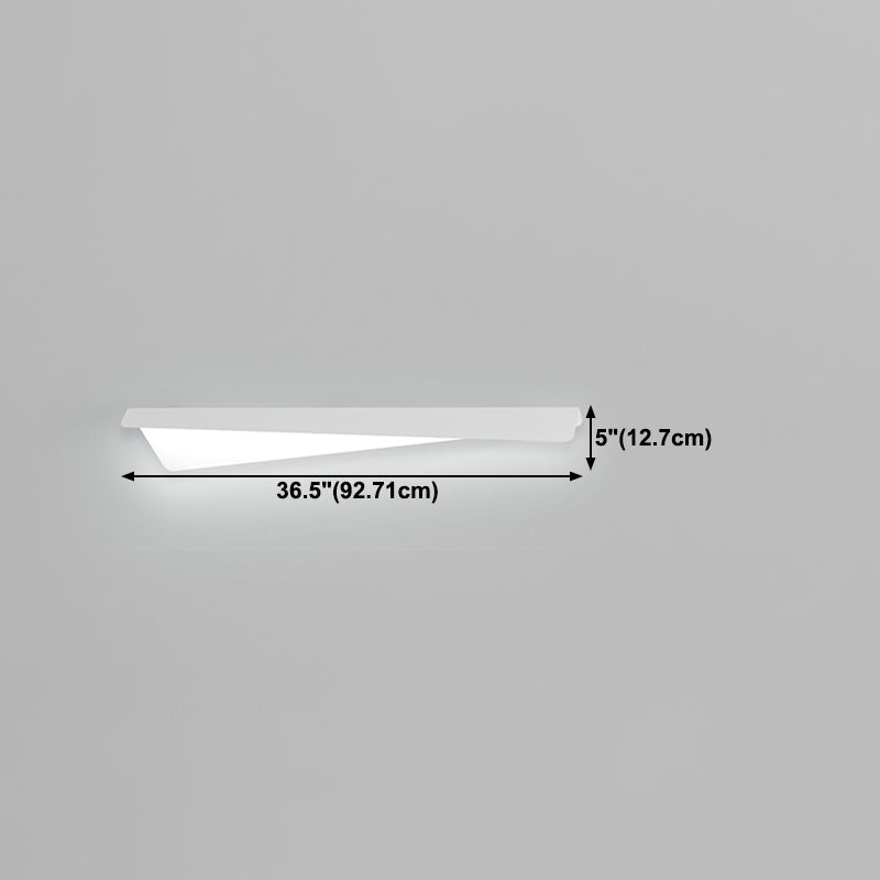 Metal Linear Shape Wall Light Modern Style 1-Light Wall Mounted Light Fixture in White