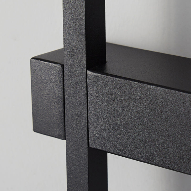 Linear Shape Metal Wall Light Modern Style 1-Light Wall Mount Light in Black