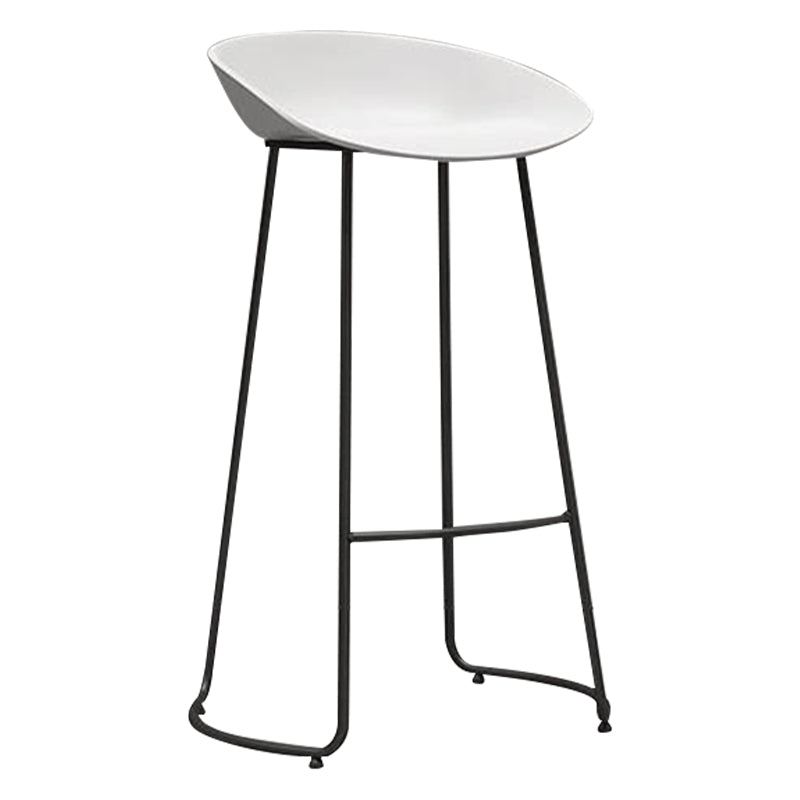 Modern Armless Backrest Counter Stool Iron Bar Stool with Plastic Seat and Pedal
