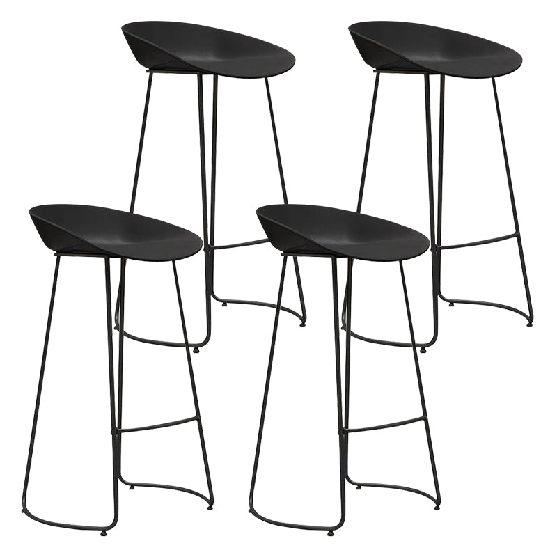 Modern Armless Backrest Counter Stool Iron Bar Stool with Plastic Seat and Pedal