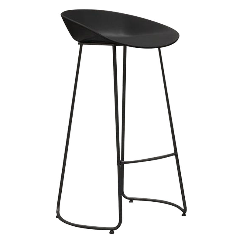 Modern Armless Backrest Counter Stool Iron Bar Stool with Plastic Seat and Pedal