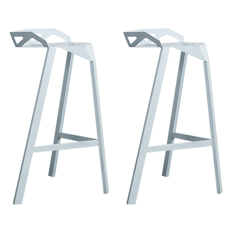 Industrial Stackable Iron Counter Stools Low Back 3 Legs Bar Stools with Footrest