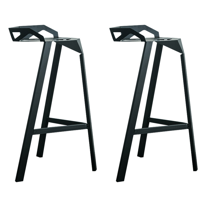 Industrial Stackable Iron Counter Stools Low Back 3 Legs Bar Stools with Footrest